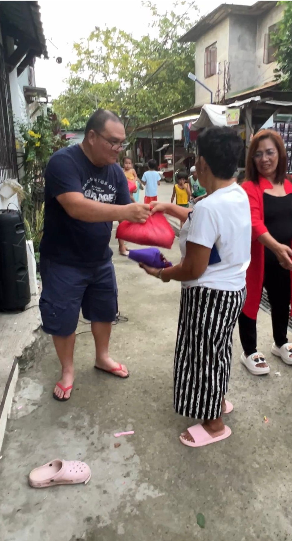 Looc, Calamba Gift Giving 1