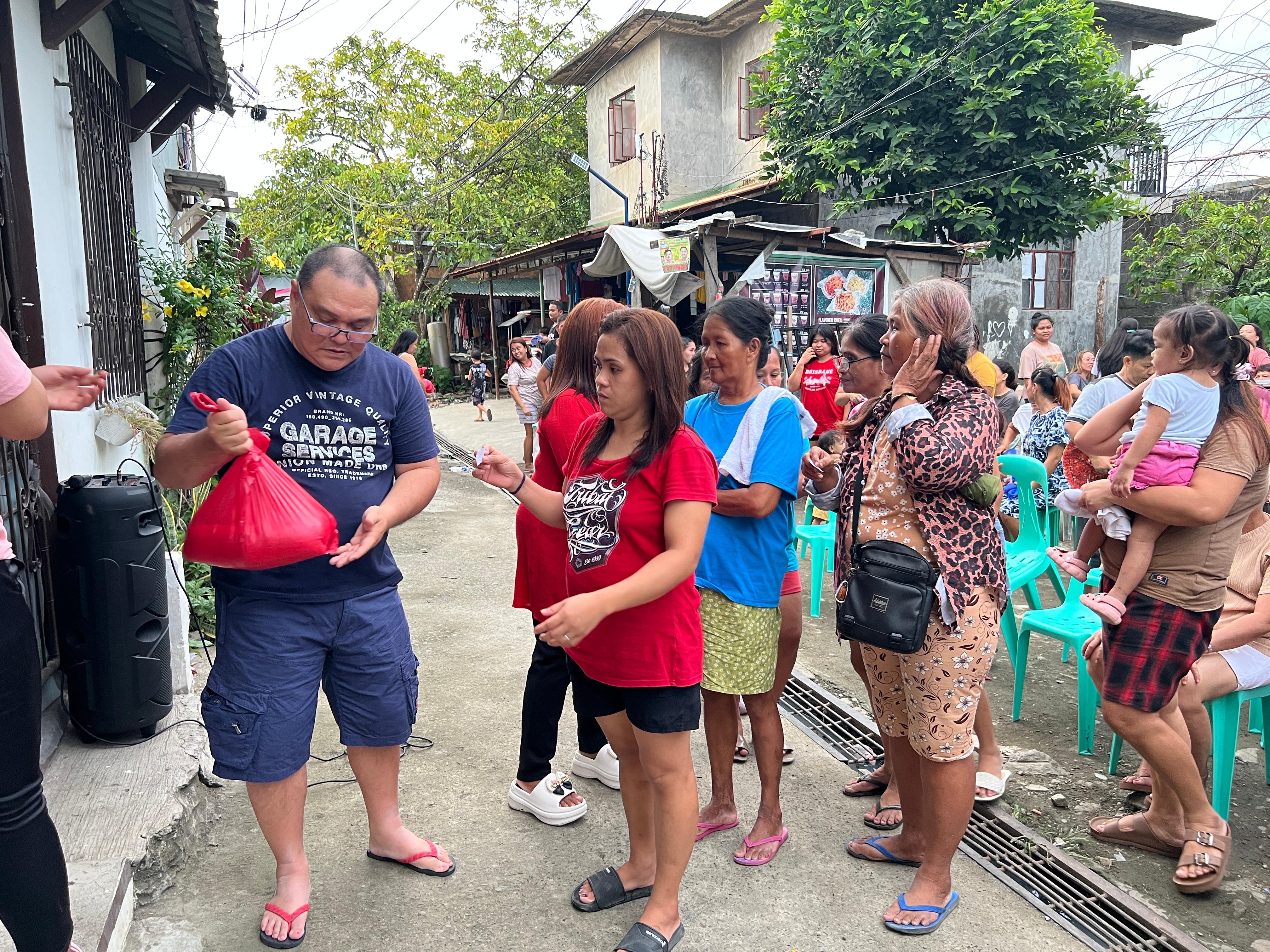 Looc, Calamba Gift Giving